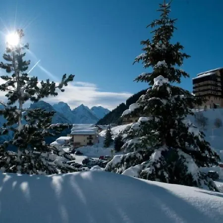 6 Couchages Au Pied Des Pistes Avec Balcon - En Oisans - Fr-1-297-108 Apartment